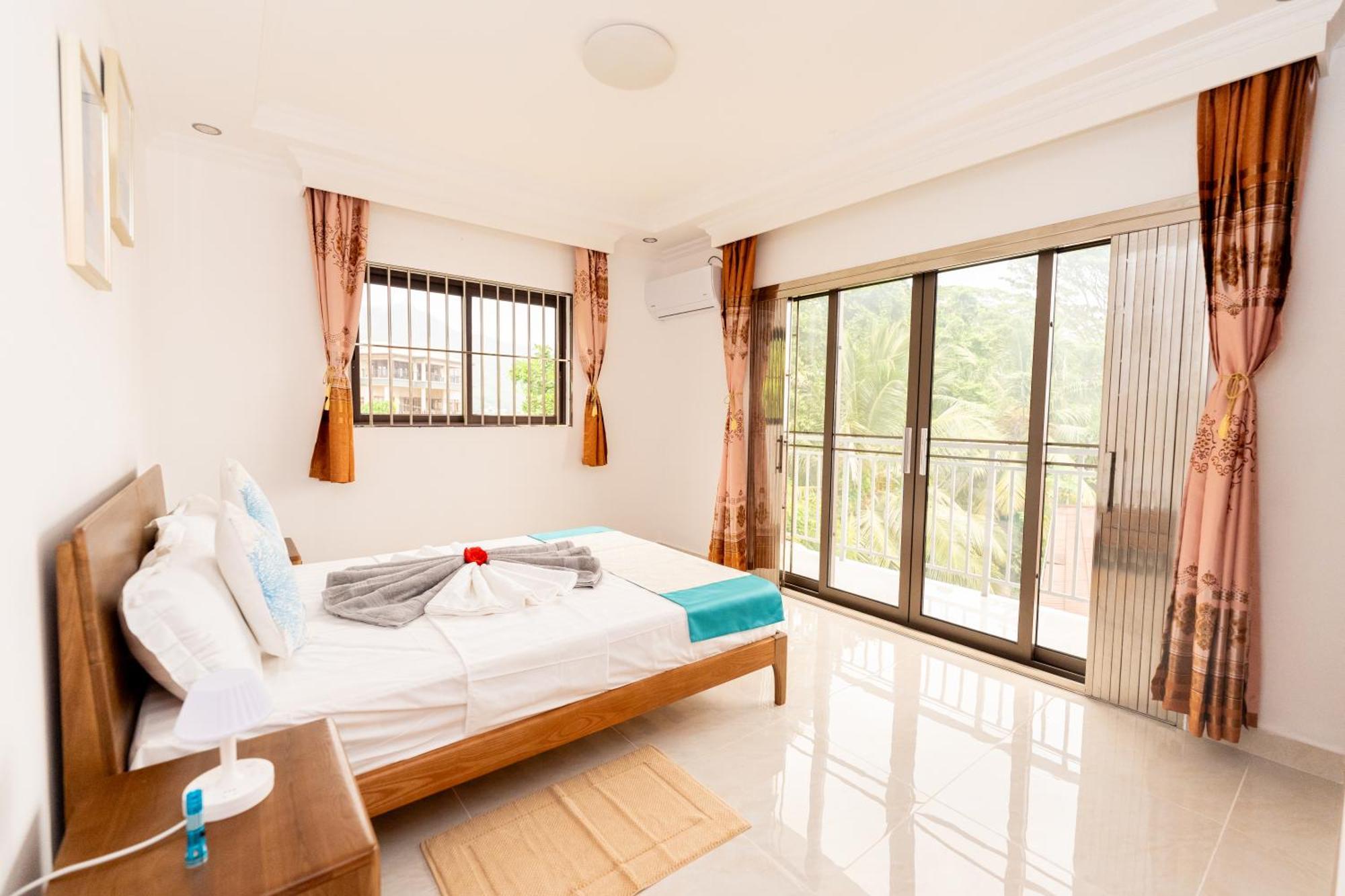 Sun And Sea Self Catering