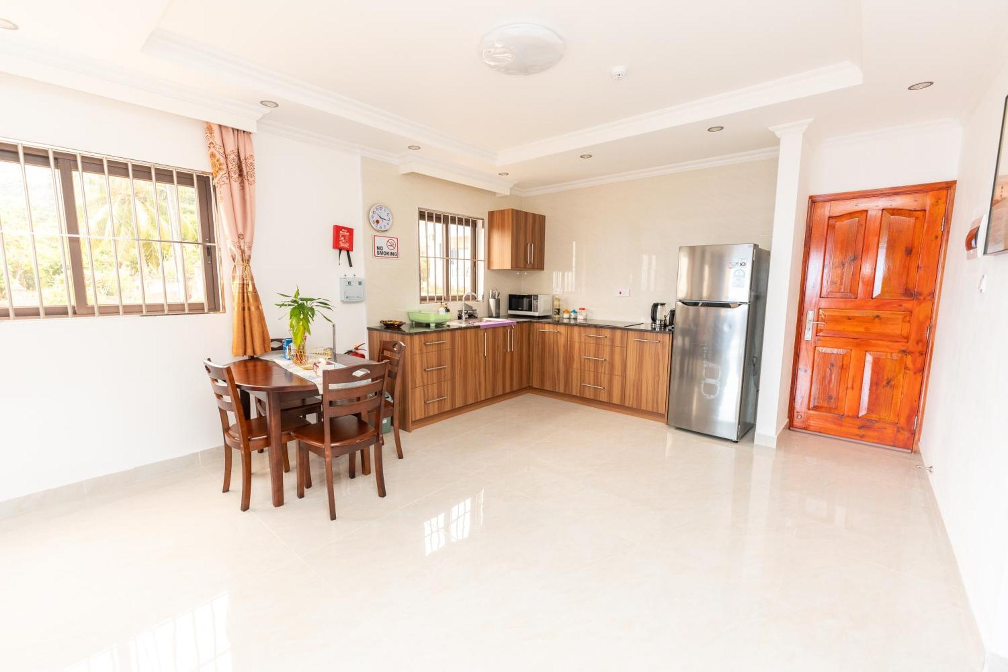 Sun And Sea Self Catering Apartment *